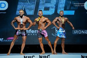 MEN'S ATHLETIC 174